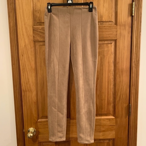 BlankNYC Faux Suede Leggings in Tan size 25 NWT - Picture 2 of 6